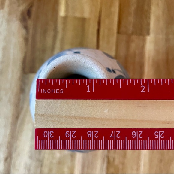 Studio Pottery Vase Artist Signed ‘91 Dusty Blue Flowers Floral 4.5” Tall VTG - Picture 8 of 9